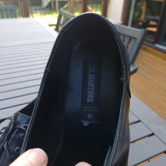 Doc Marten black leather oxfords - Picture 2 of 6